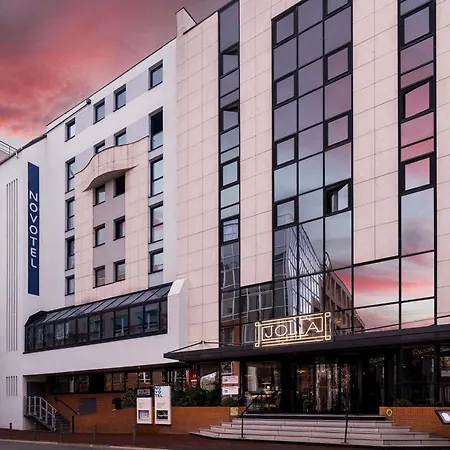 Novotel Paris Suresnes Longchamp-3